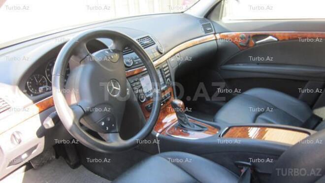 Mercedes E 350 2005, 95,000 km - 3.5 l - Bakı