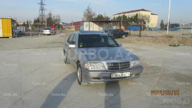 Mercedes C 220 1999, 198,000 km - 2.2 l - Bakı