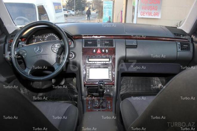 Mercedes E 220 2001, 193,000 km - 2.2 l - Bakı