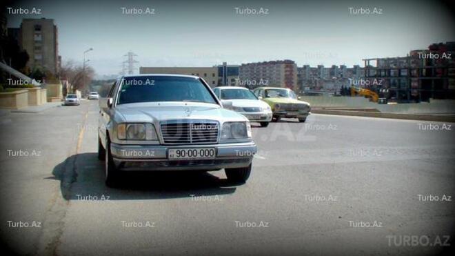 Mercedes E 220 1994, 160,000 km - 2.2 л - Bakı