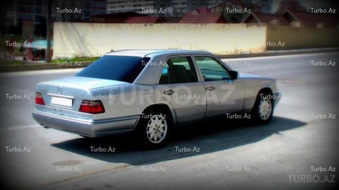 Mercedes E 220 1994, 160,000 km - 2.2 л - Bakı