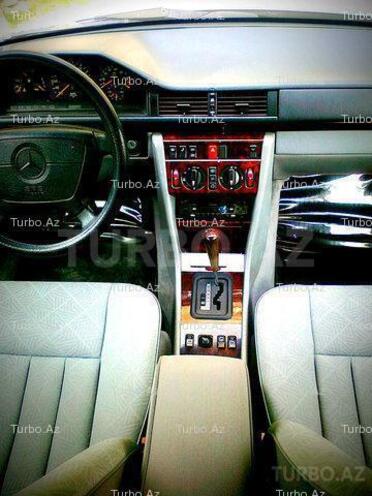 Mercedes E 220 1994, 160,000 km - 2.2 л - Bakı