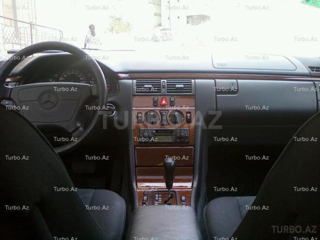 Mercedes E 200 1998, 166,136 km - 2.0 л - Bakı