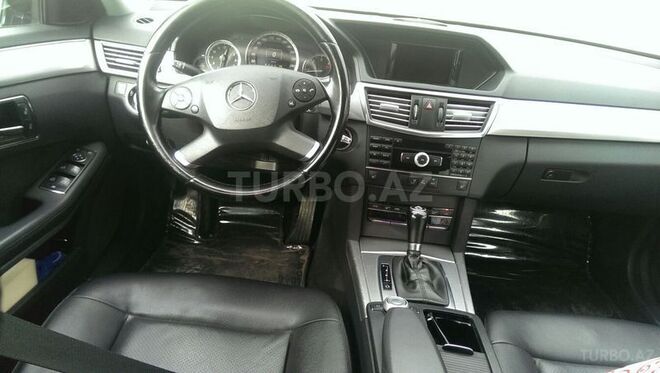 Mercedes E 220 2011, 180,000 km - 2.2 l - Bakı