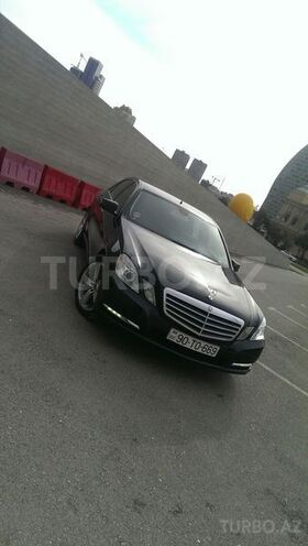 Mercedes E 220 2011, 180,000 km - 2.2 l - Bakı