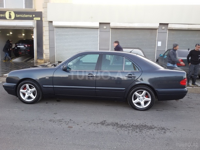 Mercedes E 240 1999, 200 km - 2.4 l - Sumqayıt