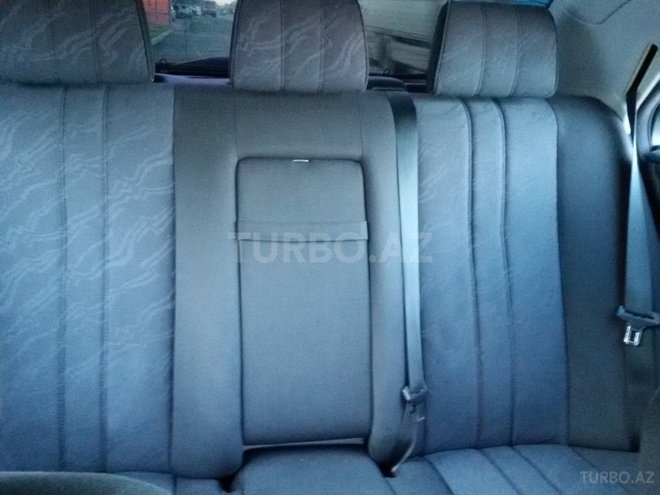 Mercedes E 240 1999, 200 km - 2.4 l - Sumqayıt