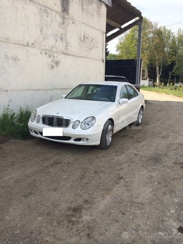 Mercedes E 220 2006, 230,000 km - 2.2 l - Masallı