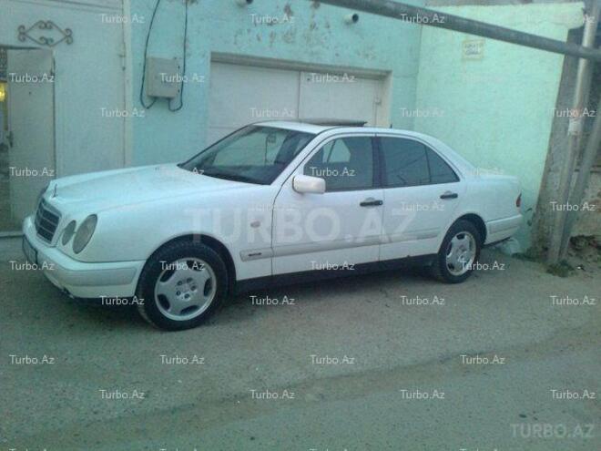 Mercedes E 220 1999, 19,000 km - 2.2 л - Bakı
