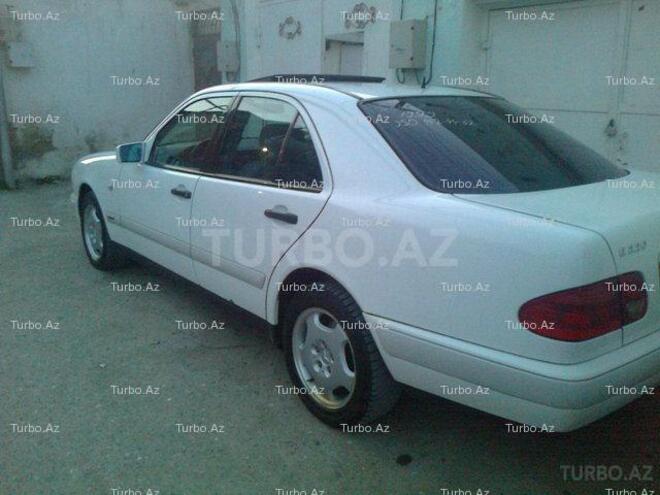 Mercedes E 220 1999, 19,000 km - 2.2 л - Bakı