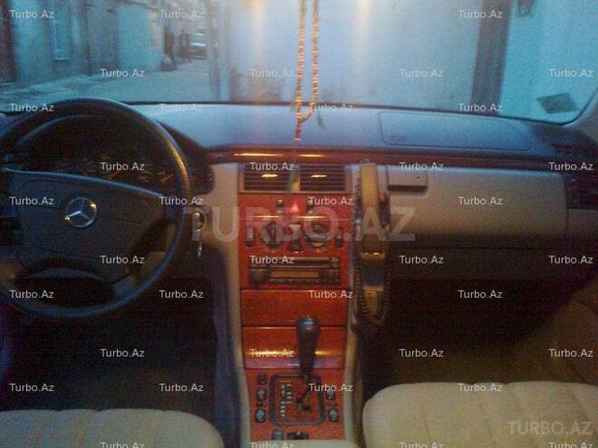 Mercedes E 220 1999, 19,000 km - 2.2 л - Bakı