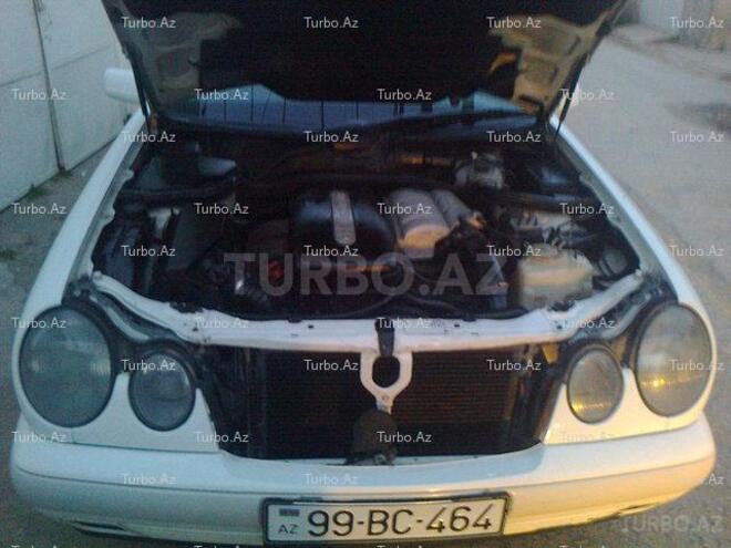 Mercedes E 220 1999, 19,000 km - 2.2 л - Bakı