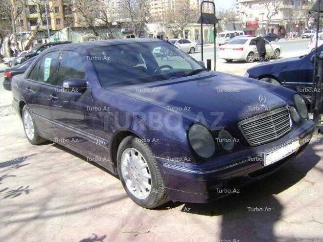 Mercedes E 220 1999, 125,000 km - 2.2 л - Bakı