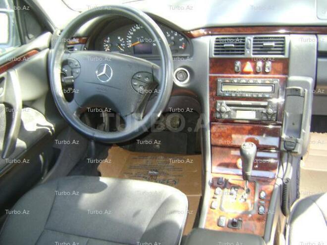 Mercedes E 220 1999, 125,000 km - 2.2 л - Bakı