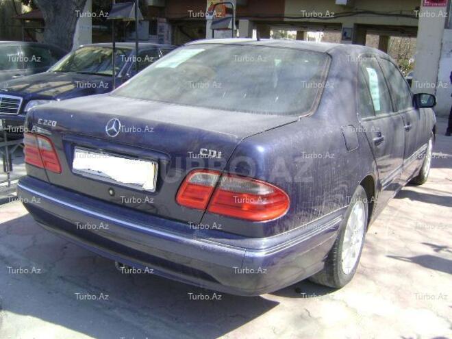 Mercedes E 220 1999, 125,000 km - 2.2 л - Bakı