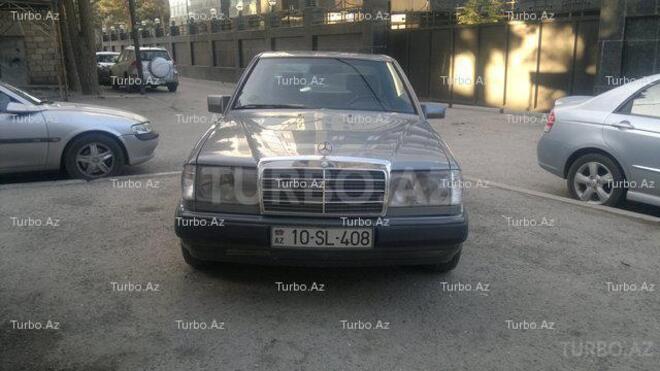 Mercedes E 300 1992, 221,600 km - 3.0 l - Bakı