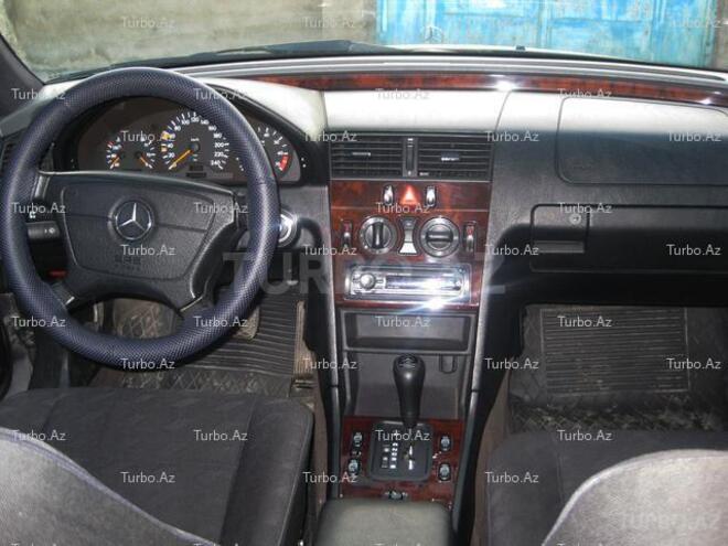 Mercedes C 200 1995, 172,000 km - 2.0 l - Bakı
