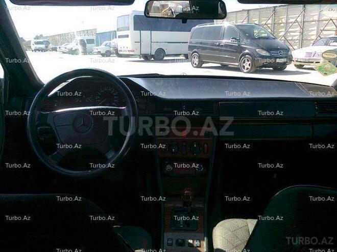 Mercedes E 220 1995, 280,000 km - 2.2 l - Bakı
