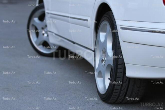 Mercedes E 320 2000, 179,000 km - 3.2 l - Bakı