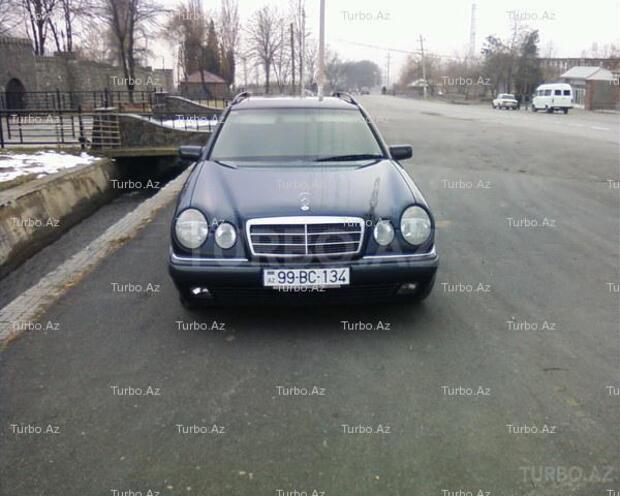 Mercedes E 240 1998, 200,000 km - 2.4 l - Bakı