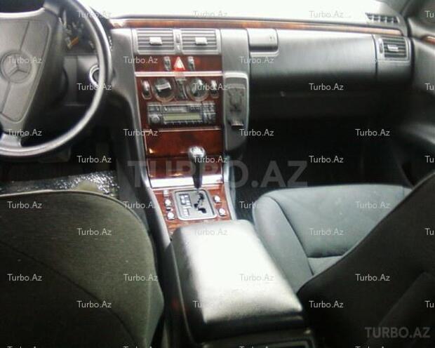 Mercedes E 240 1998, 200,000 km - 2.4 l - Bakı