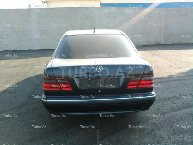 Mercedes E 320 1999, 150,000 km - 3.2 l - Bakı