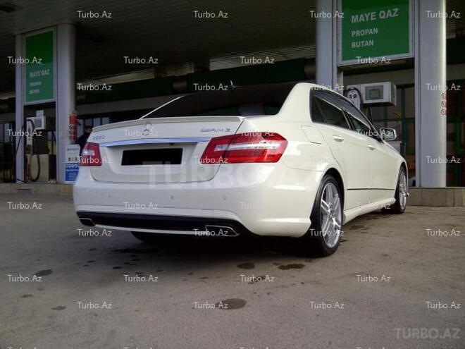 Mercedes E 350 2010, 37,000 km - 3.5 l - Bakı