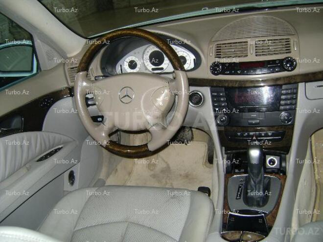 Mercedes E 240 2002, 234,000 km - 2.6 l - Bakı
