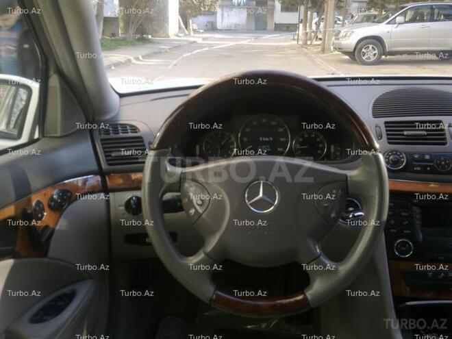 Mercedes E 320 2002, 217,000 km - 3.2 l - Bakı