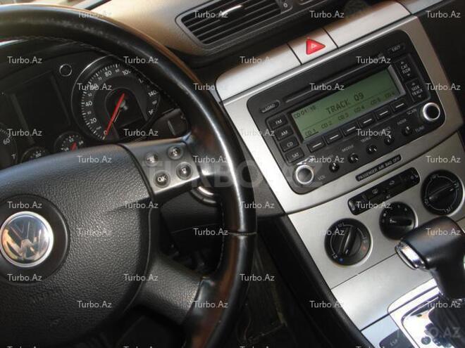 Volkswagen Passat 2005, 128,000 km - 2.0 l - Bakı