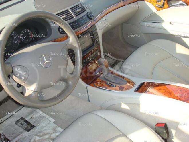 Mercedes E 320 2004, 151,000 km - 3.2 l - Bakı