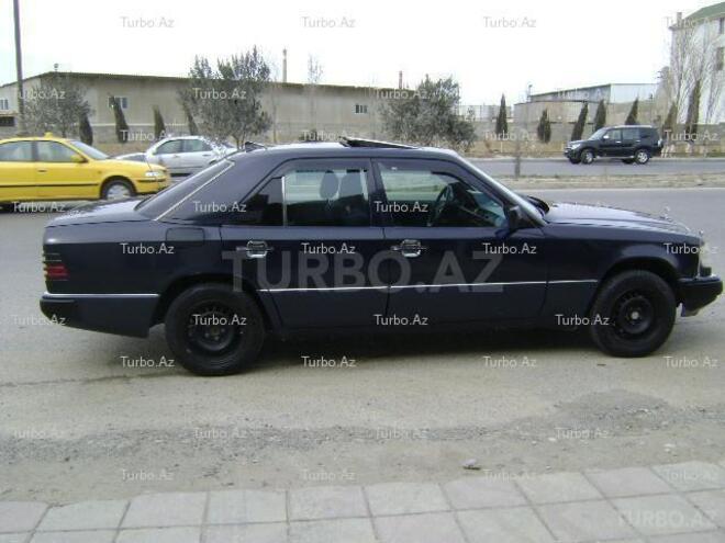 Mercedes E 200 1992, 250,000 km - 2.0 l - Bakı