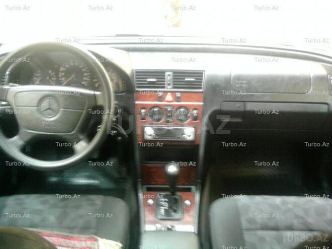 Mercedes C 220 1997, 142,000 km - 2.2 л - Bakı