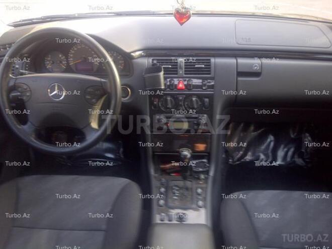 Mercedes E 240 1999, 121,000 km - 2.4 l - Bakı