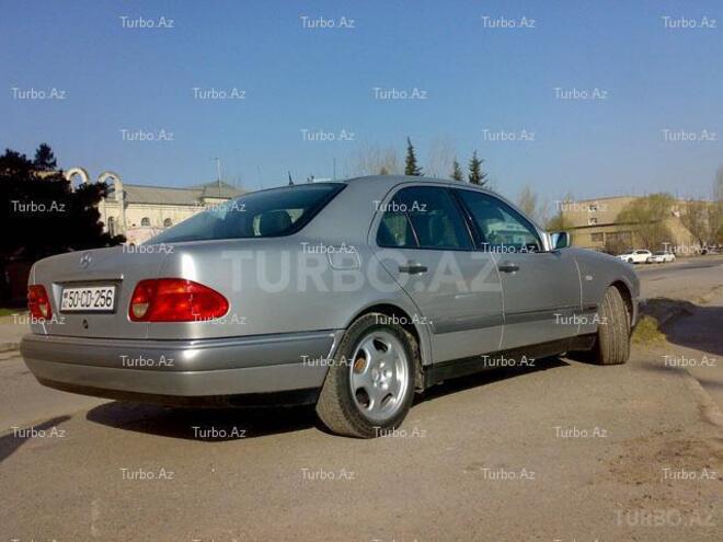 Mercedes E 220 1999, 180,000 km - 2.2 л - Bakı
