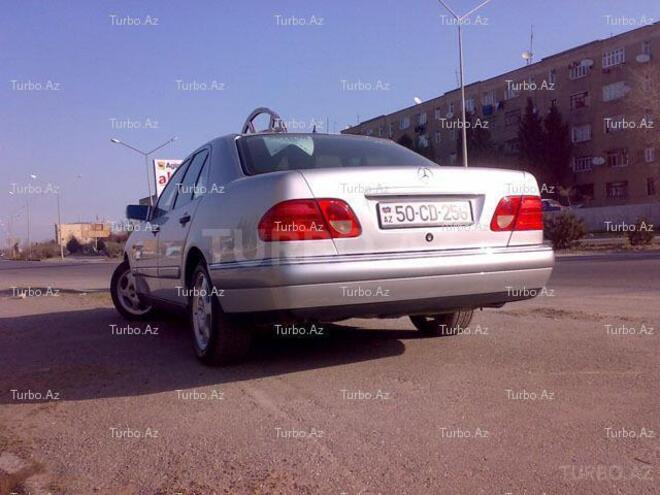 Mercedes E 220 1999, 180,000 km - 2.2 л - Bakı