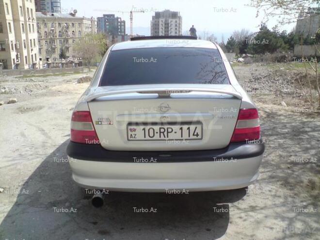 Opel Vectra 1996, 180,000 km - 1.6 l - Bakı