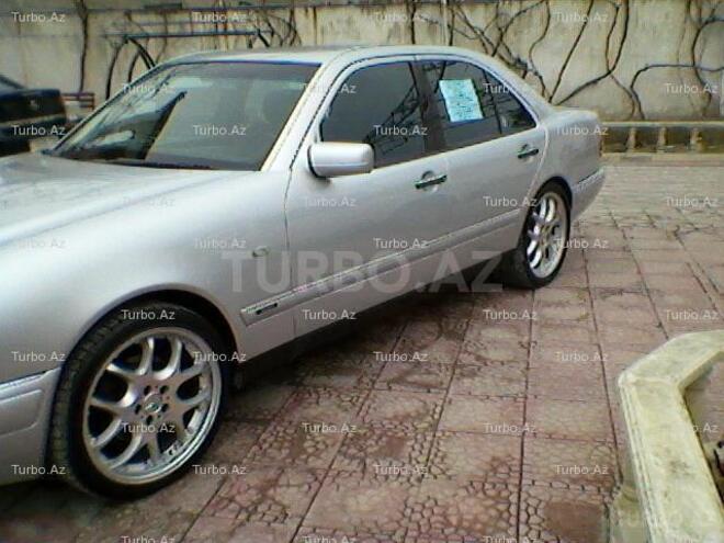 Mercedes E 320 1998, 250,000 km - 3.2 l - Bakı