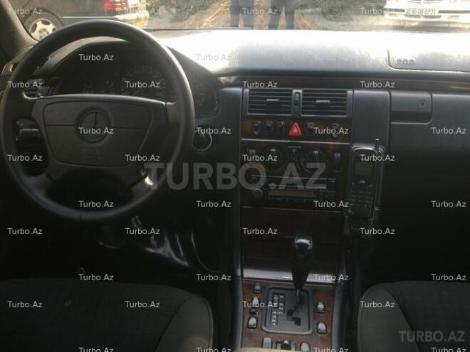 Mercedes E 240 1998, 201,000 km - 2.4 l - Bakı