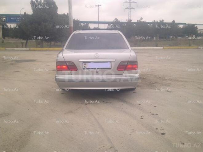 Mercedes E 240 2000, 178,000 km - 2.4 l - Bakı