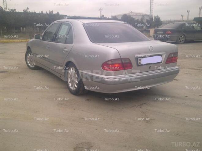 Mercedes E 240 2000, 178,000 km - 2.4 l - Bakı