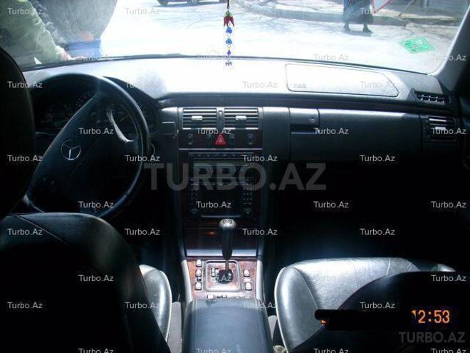 Mercedes E 240 2000, 145,000 km - 2.6 l - Bakı