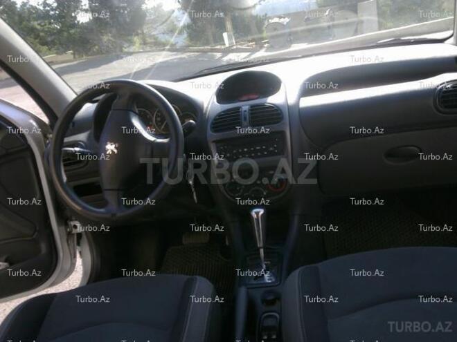 Peugeot 206 2005, 89,000 km - 1.4 l - Bakı