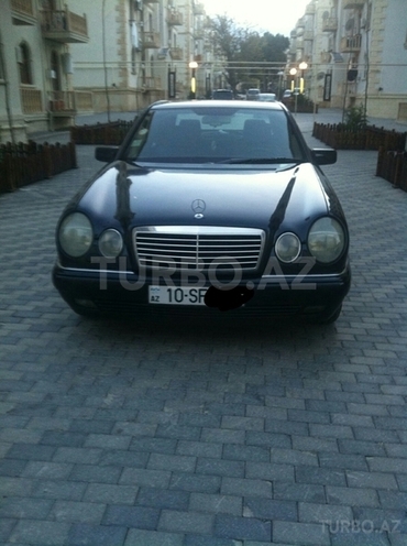 Mercedes E 230 1996, 220,800 km - 2.3 l - Bakı