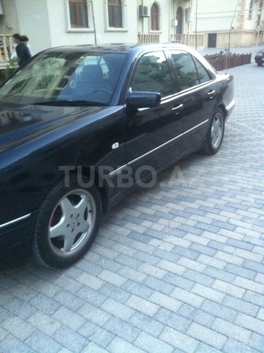 Mercedes E 230 1996, 220,800 km - 2.3 l - Bakı