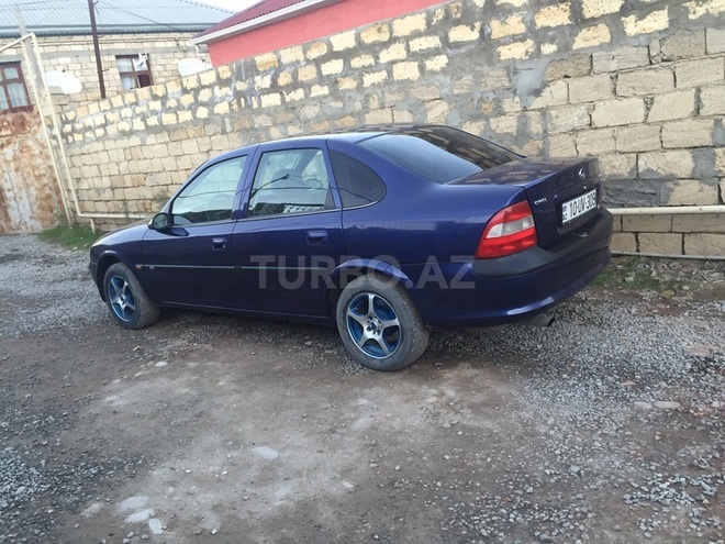 Opel Astra 1996, 33,000 km - 1.8 l - Sumqayıt