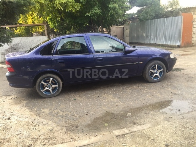 Opel Astra 1996, 33,000 km - 1.8 l - Sumqayıt