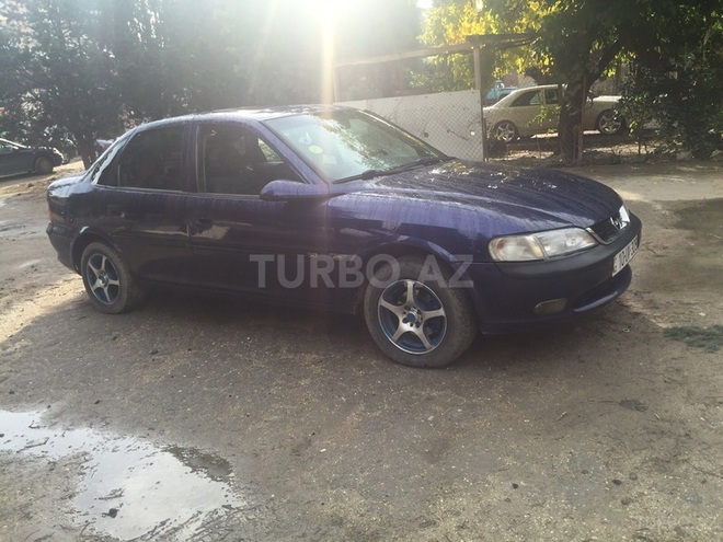 Opel Astra 1996, 33,000 km - 1.8 l - Sumqayıt