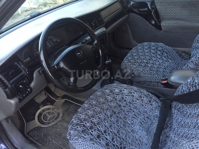 Opel Astra 1996, 33,000 km - 1.8 l - Sumqayıt