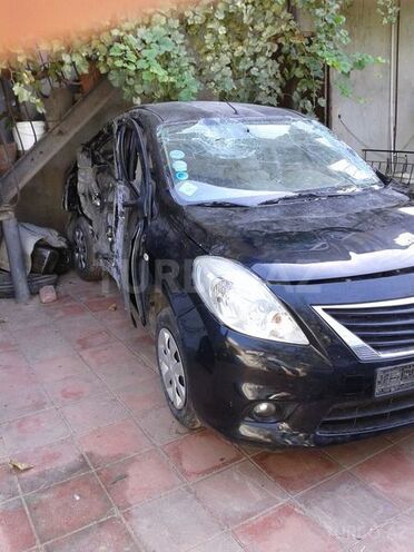 Nissan Sunny 2013, 38,000 km - 0.2 l - Bakı